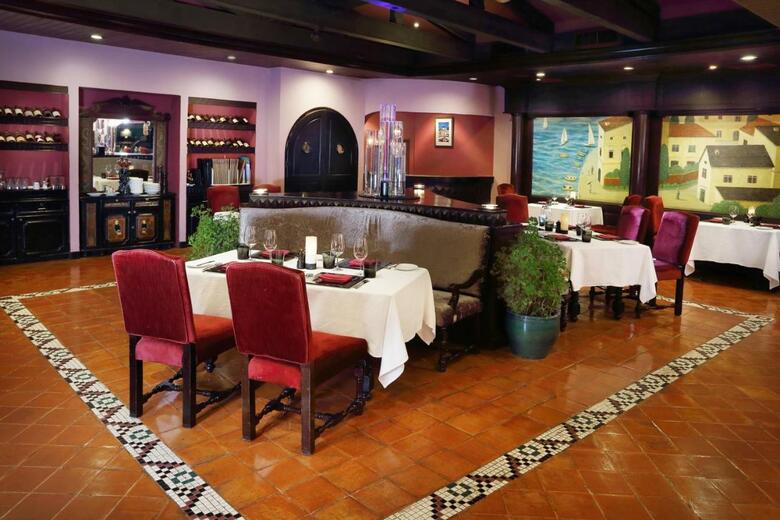 Hotel Le Meridien Phuket Beach Resort