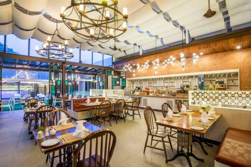 Hotel The Waters Khao Lak By Katathani