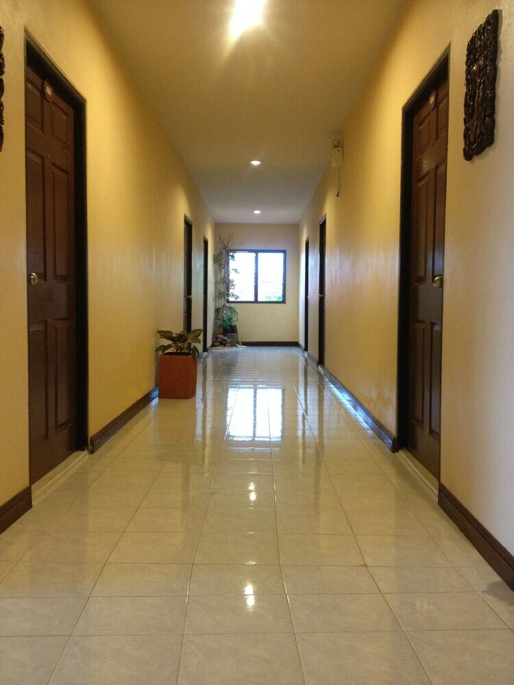 Posada Khaolak Inn