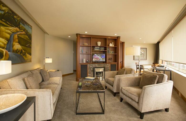 Hotel Stamford Plaza