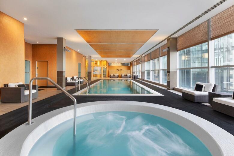 Hotel Stamford Plaza