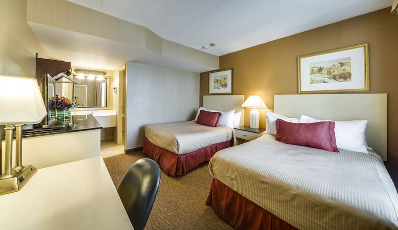 Hotel Monte Carlo Inns Toronto West Suites