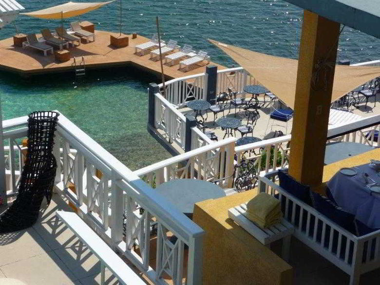 Hotel Moxon Beach