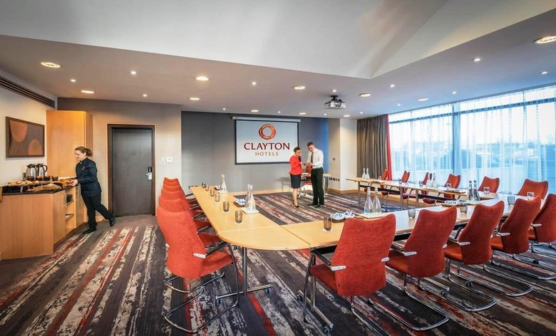 Clayton Hotel Dublin Airport