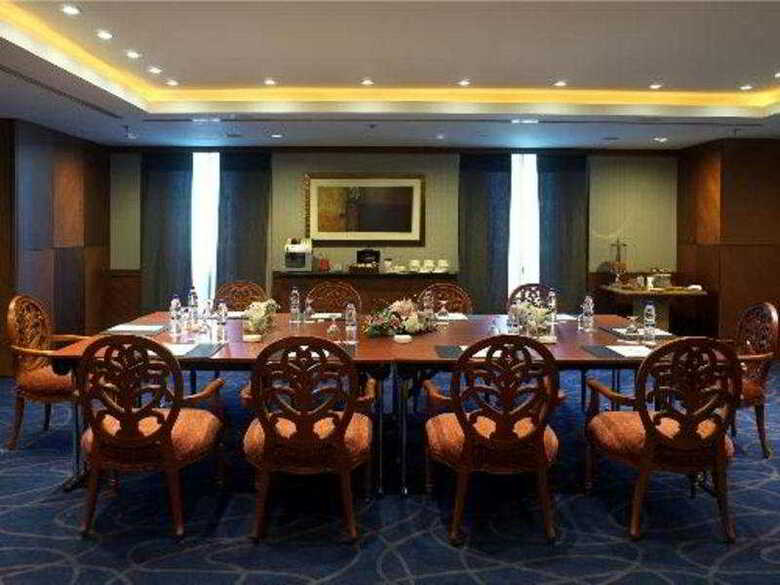 Hotel Golden Tulip Al Barsha