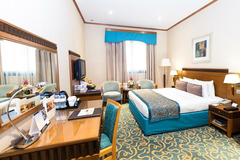 Hotel Golden Tulip Al Barsha