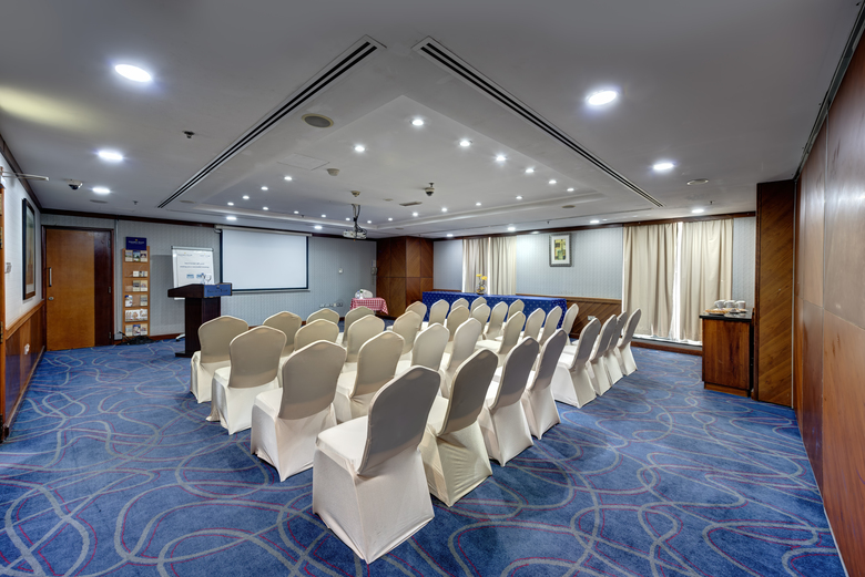Hotel Golden Tulip Al Barsha