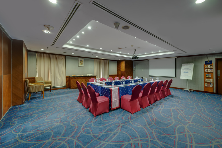 Hotel Golden Tulip Al Barsha
