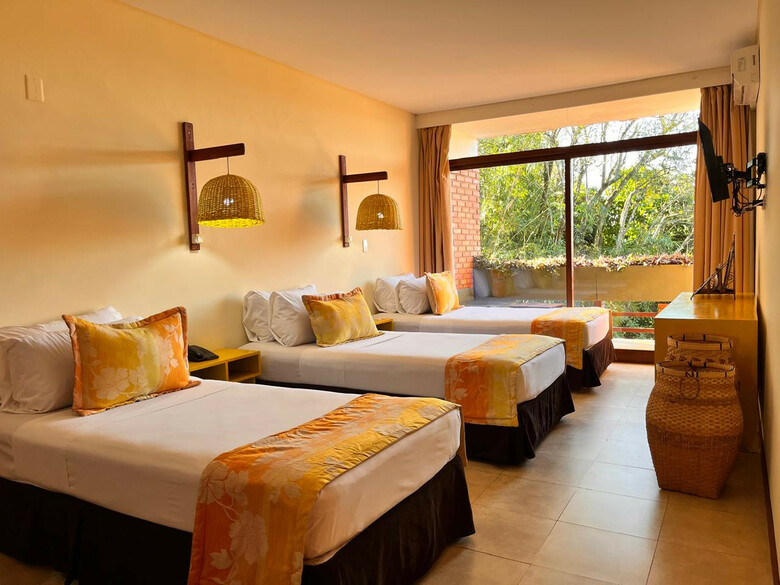 Raices Esturi�n Hotel