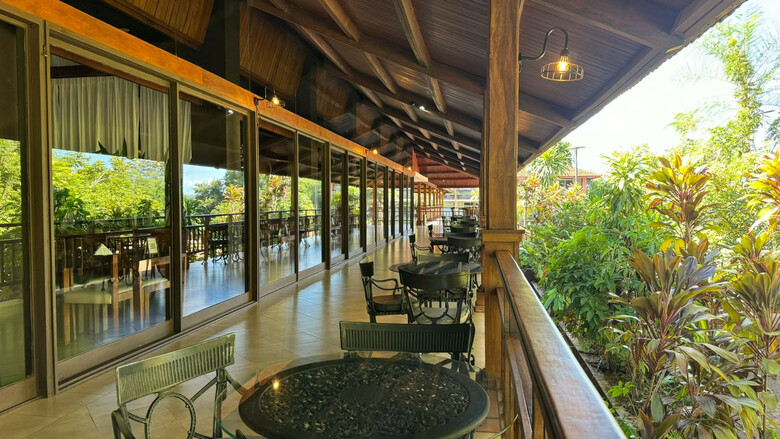 Raices Esturi�n Hotel