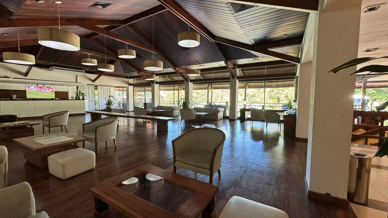 Raices Esturi�n Hotel
