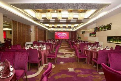 Romanjoy International Hotel