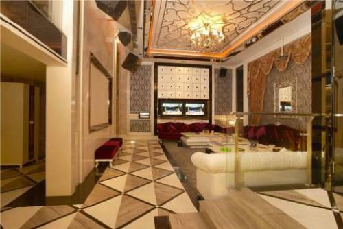Romanjoy International Hotel