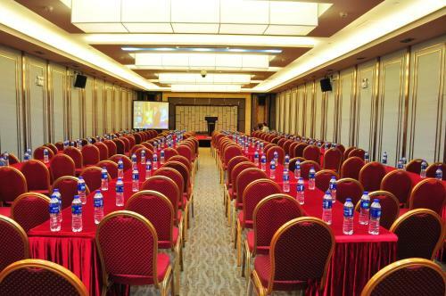 Romanjoy International Hotel
