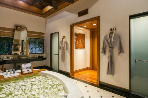 Hotel Jw Marriott Phuket Resort And Spa