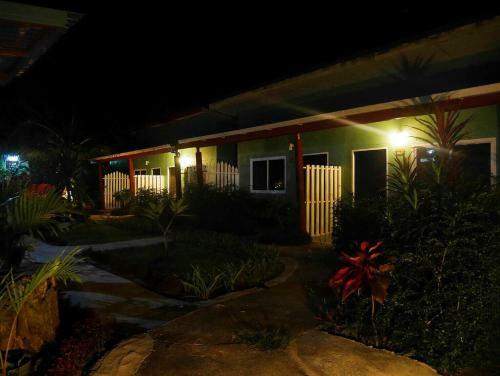 Hostal Suntalee House