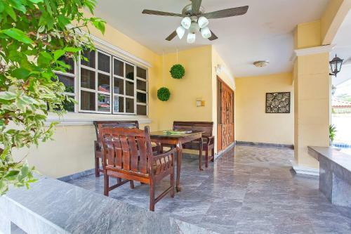 Villa Baan Chokdee - 5 Bed - Private Pool