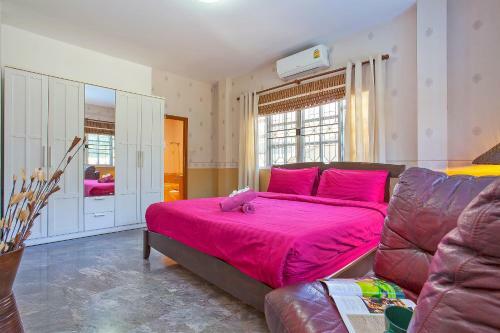 Villa Baan Chokdee - 5 Bed - Private Pool