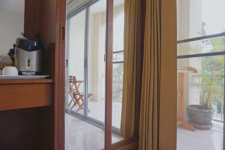 Hostal Pensiri House
