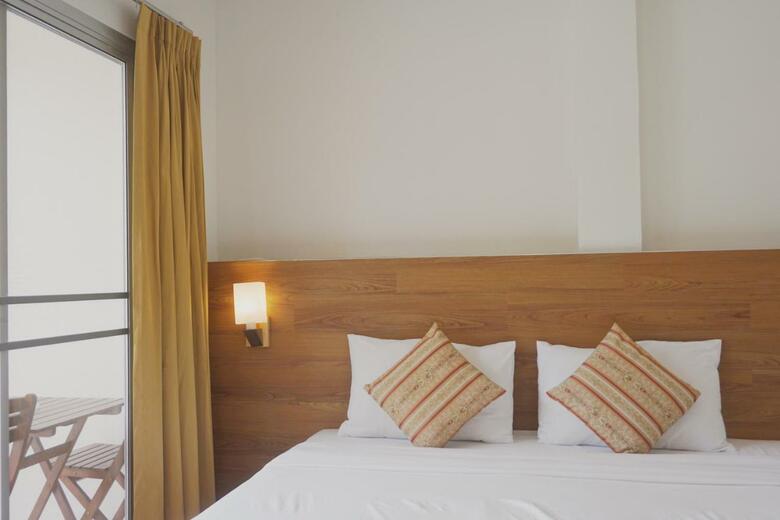Hostal Pensiri House