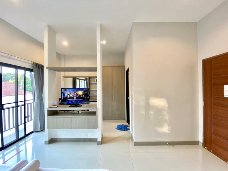 Hostal Pensiri House