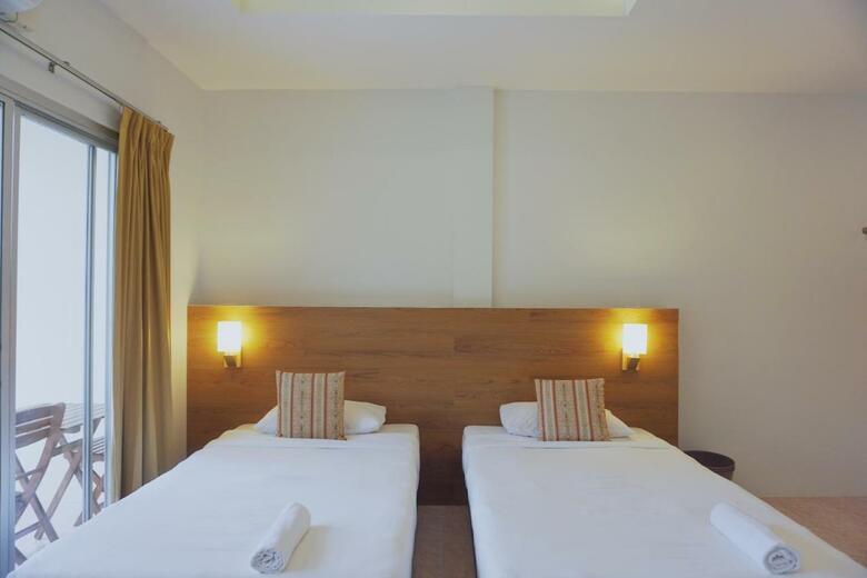 Hostal Pensiri House