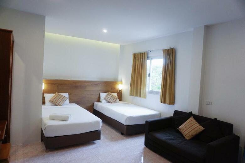Hostal Pensiri House