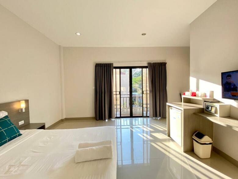 Hostal Pensiri House