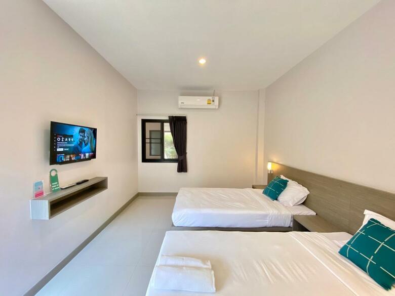 Hostal Pensiri House