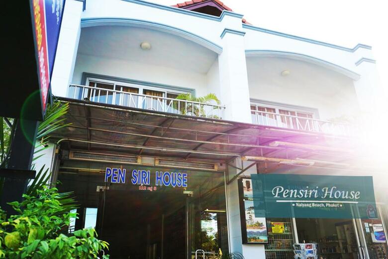 Hostal Pensiri House