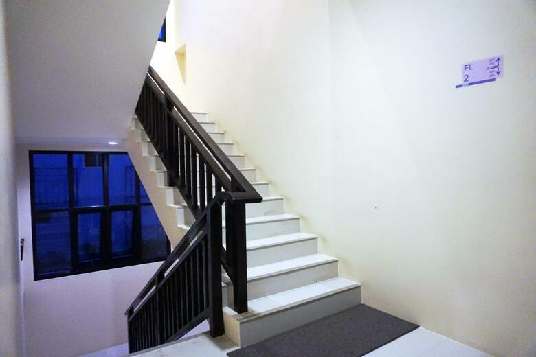 Hostal Pensiri House