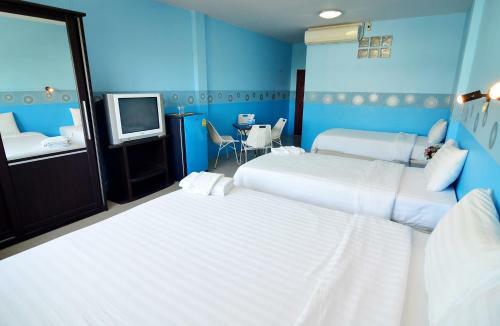 Hostal The Famous House - Jomtien