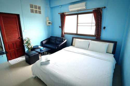 Hostal The Famous House - Jomtien