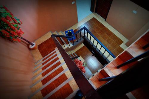 Hostal The Famous House - Jomtien