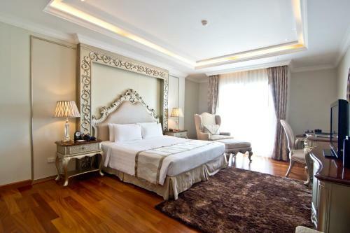 Hotel Lk The Empress