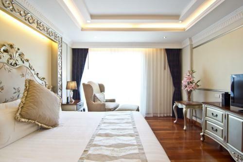 Hotel Lk The Empress