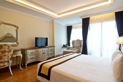 Hotel Lk The Empress