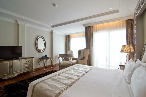 Hotel Lk The Empress