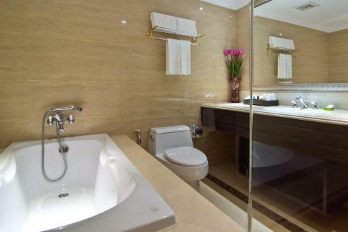 Hotel Lk The Empress