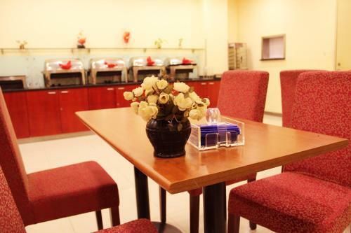 Hotel Hanting Express Nanjing Huangpu Road