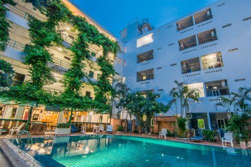 Hotel Sutus Court 1