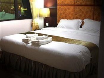 Hotel The Privi Suites