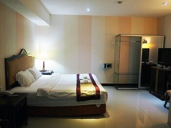Hotel The Privi Suites