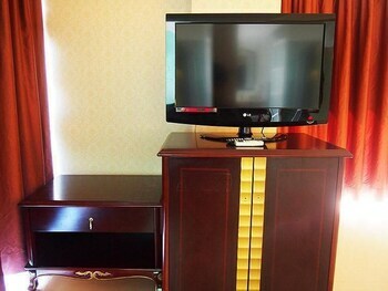 Hotel The Privi Suites