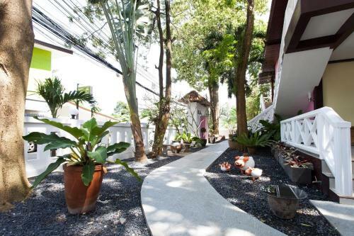 Hostal Sandy House Rawai