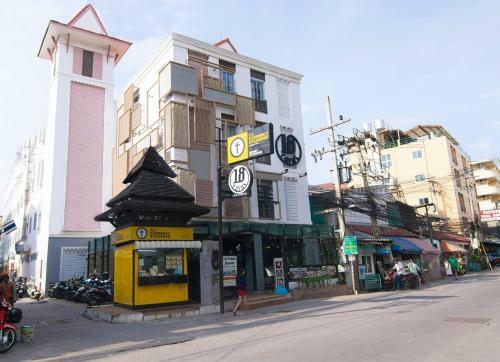 Hotel 18 Coins Hostel And Restaurant