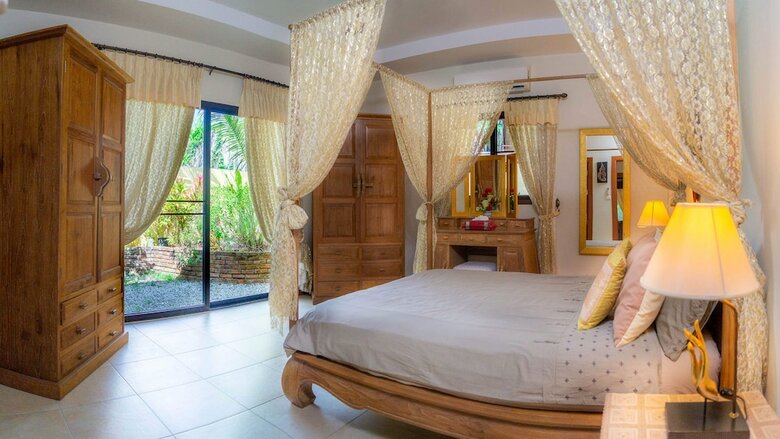 Coconut Paradise Villas