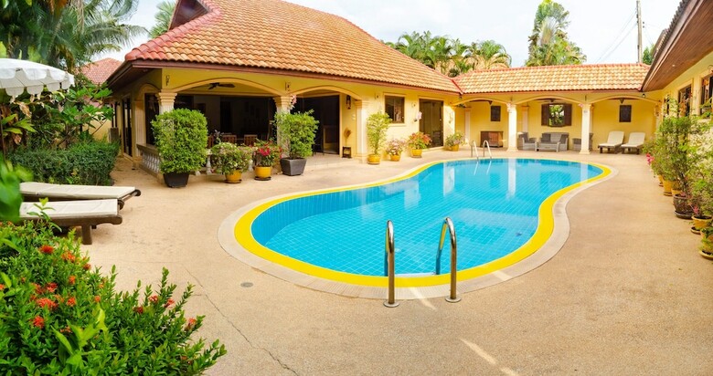 Coconut Paradise Villas