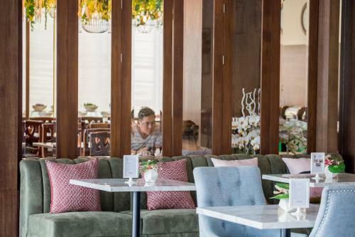 Hotel Sabai Empress