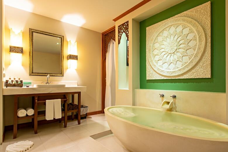 Hotel Rawai Palm Beach Resort
